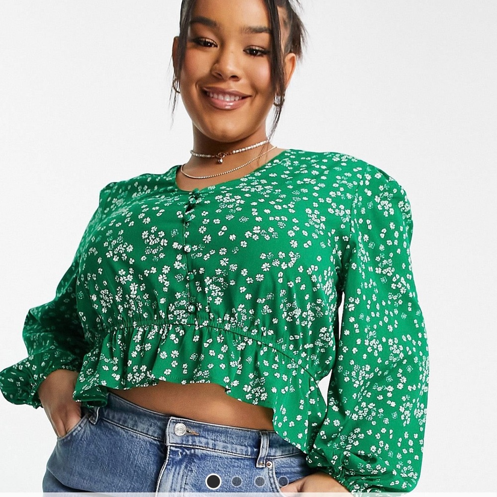 Long sleeve tea blouse green size 14